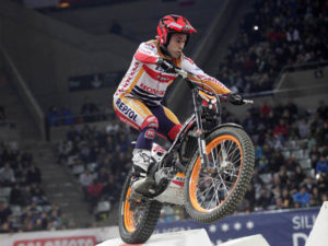 Toni Bou gana el Trial Indoor de Barcelona