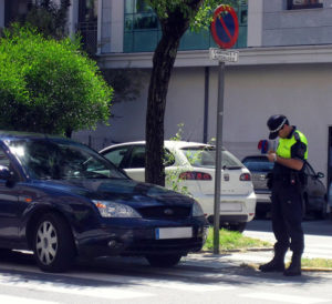 Quienes tengan un seguro de coche de Catalana Occidente serán avisados de sus multas