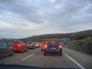 En carretera conduce siempre con precaución y con tu seguro de coche a mano