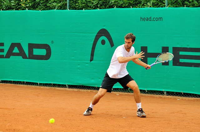 El tenis es un deporte menos seguro cuanto más nivel y más edad