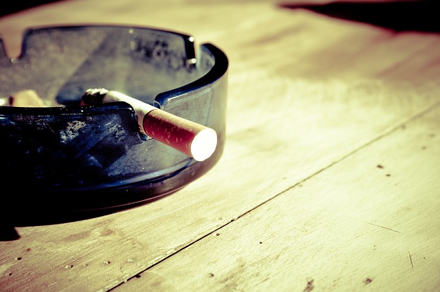 El Seguro de Salud tiene al tabaco como un riesgo